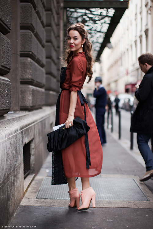 mulberry-cookies:  npneptunium:  Ulyana Sergeenko  the russians have the best street style at fashion week 