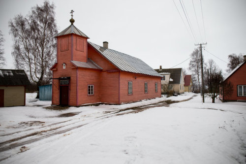useless-estoniafacts:Old Believers church from 1920s in Piirissaare, Estonia burned down during nigh