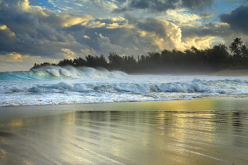 Haena Surf - Kauai, Hawaii by PatrickSmithPhotography on Flickr.