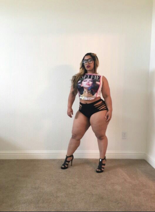 sexypussybitch:  me2oo:  #pinky  Dammit Pinky