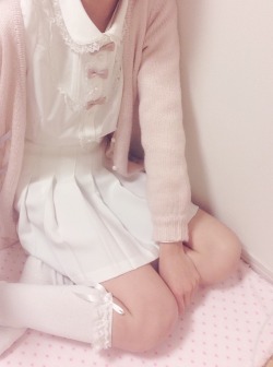 linausagii:  Review ♥︎ White Pleated