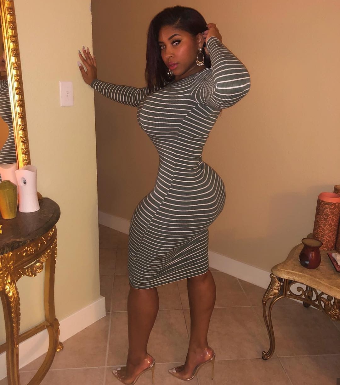 princejazziedad:DeliciouslySexy, Busty'Loose. CurviLicious. Ms CatEyes 💚 🧡 💙 