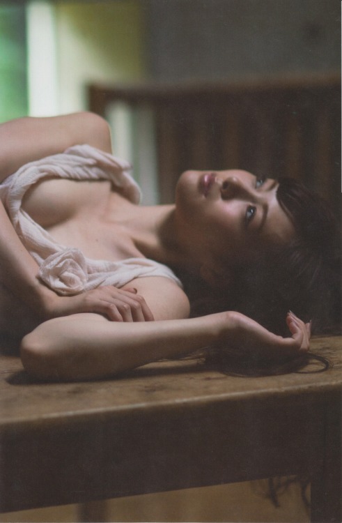 Mai Shiraishi : 白石麻衣