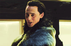 tom-mess:  Loki in fur looking extra warm