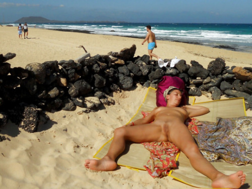 beachshowpussy: REBLOG IF YOU LIKE