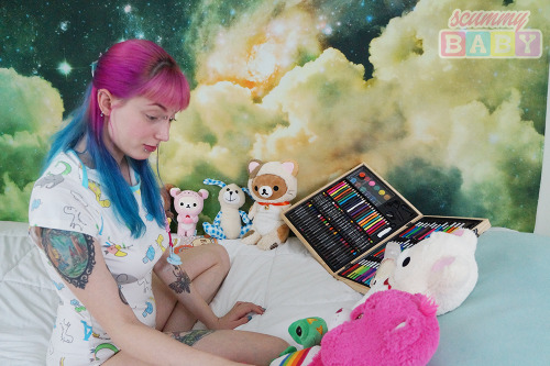 XXX scummybaby:  coloring with my stuffies  photo
