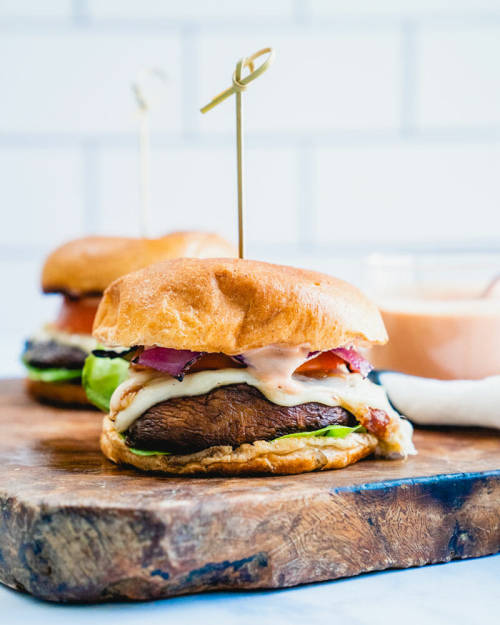 foodffs:Perfect Portobello Mushroom BurgerFollow for recipesIs this how you roll?