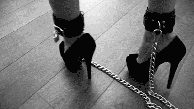 Yay for kinky heels & ankle restraints. ♥