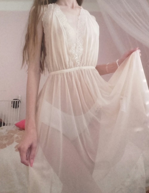 rotting-angel-blood:  ☠ 