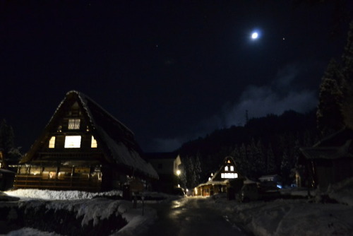 五箇山の相倉　（富山県南砺市）Ainokura Village in Gokayama (Nanto-shi, Toyama Prefecture)While lesser known than it