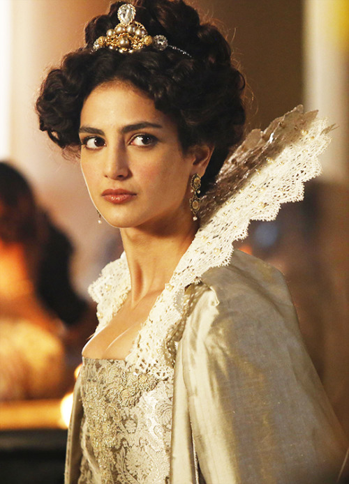 fuckyeahcostumedramas: Medalion Rahimi in ‘Still Star-Crossed’ (2017).