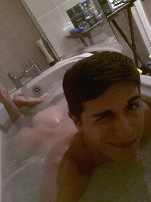 gayboy525:  More Bath time fun