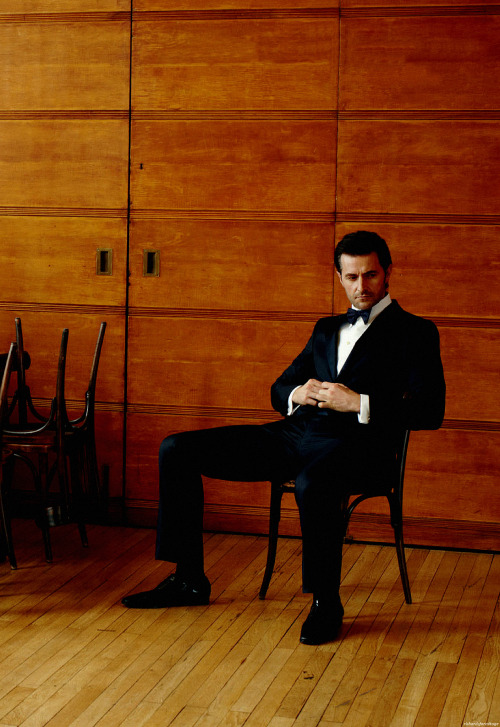 guylty: richardcfarmitage: Richard Armitage by Blair Getz Mezibov Esquire UK, December 2013:  T