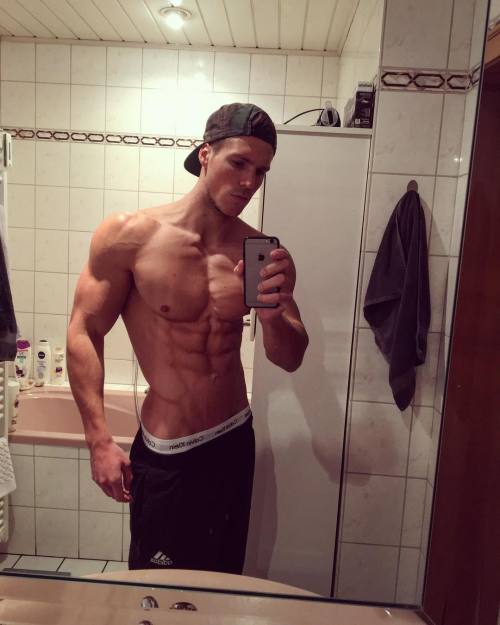 lumbrjax:  Instagram user @powerjoel http://ift.tt/1Wx5sWq