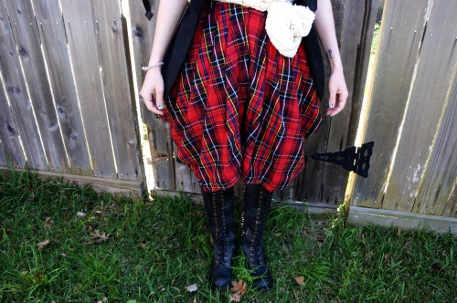 grav3yardgirl:  my mardi gras outfit yesterday!  jacket- http://gypsywarrior.com sweater- http://www.freepeople.com plaid shorts- http://www.plndr.com jeffrey campbell boots- http://www.karmaloop.com television nail wraps- http://bit.ly/1nYY4kA  PS- this