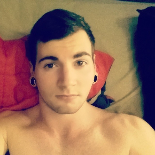 haveyouseenadam:Drank to much monster today  Sleeping might happen at some point