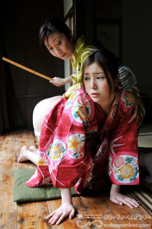 spanking-philosopher:  Do love to see a Japanese girl’s facial expression when she gets spanke