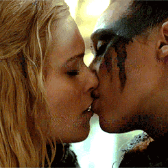 girlpash:Maybe life should be about more than just surviving.