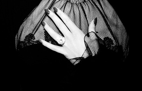 iamrickyhoover:gregorypecks:Lucille Ball wearing her 40 carat aquamarine engagement ring, a cushion-