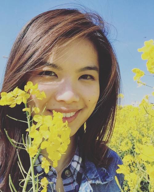 “Hiding in the rapeseed fields #sunnyday #oberursel #germany #deutschland #wanderlust #rapsfel