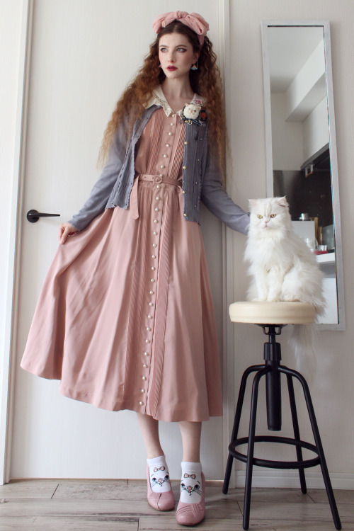 I am doing my bestHappy birthday to my favourite เด็ก. Outfit rundown:Dress: vintage IngeborgCardiga
