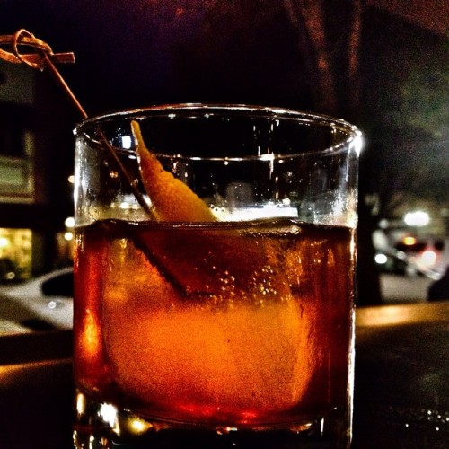 Drinking an old fashioned while people watching in DT #RedlandsCa #Snapseed #SweaterWeather  (at The State Redlands)