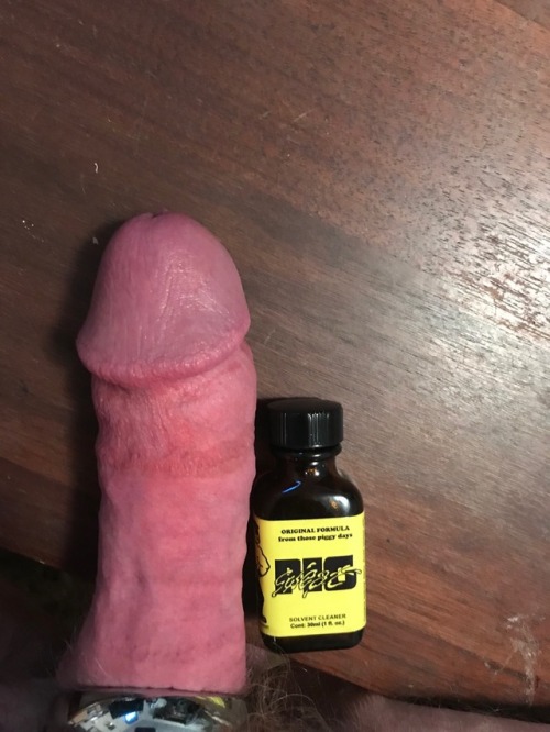 kinniele: ehguyz: carolinacub1989: Swollen popper cock Match made in heaven!:-P