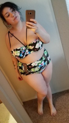 whatwoahhnsfw:  how to get a bikini body: step one: put a bikini on there you go, you have one. 