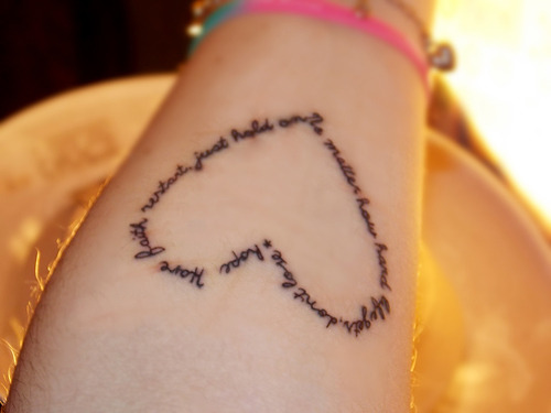 tatuajes para mujeres - Buscar con Google no We Heart It. http://weheartit.com/entry/71664831/via/ni
