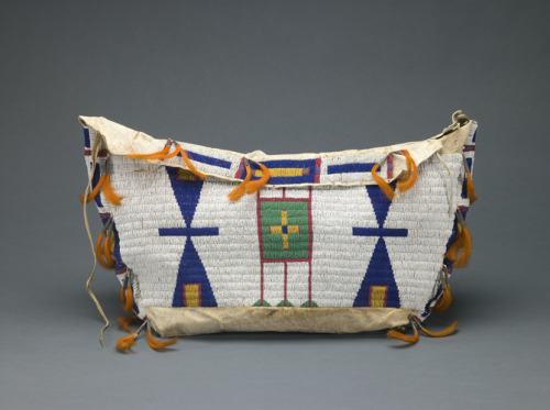 slam-african: Possible Bag, Lakota (Sioux), c.1890, Saint Louis Art Museum: Arts of Africa, Oceania,