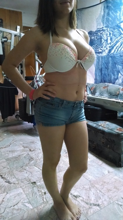 allwelust:  Getting my boob fix. ;)  - Mr.