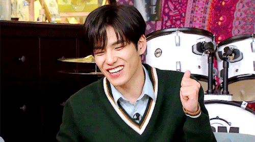 helloday6:you’ve got a smile that could light up this whole town
