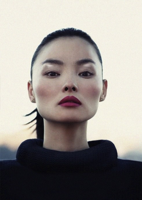 opaqueglitter:  On The Thames | Miao Bin Si Photographed by James Fisher for Horse Magazin
