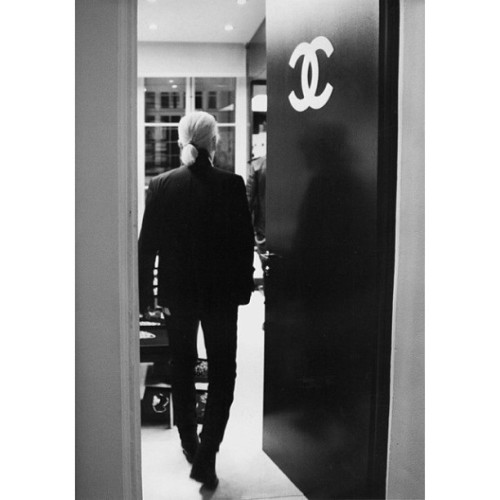 lamaisonhalmar:  #karllagerfeld #vogue #chanel #fashion