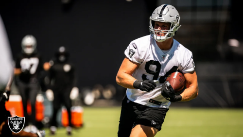 tjkl895:  DE  Carl Nassib  (https://www.raiders.com/photos/practice-photos-thursday-9-3-20#1903e1e6-42ad-4002-b121-4b8a9ffc22e9)