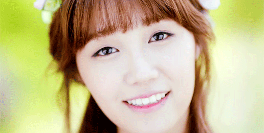 eunji's smile could grow flowers