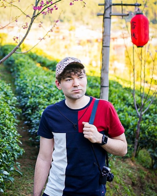 Another picture of me looking in a random direction while surrounded by tea. . . . . . . #thailand