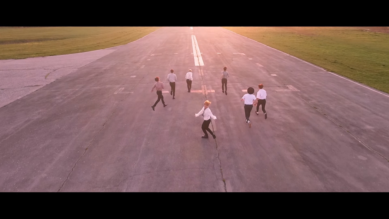 Бтс идут. BTS young Forever. BTS Forever we are young. БТС бег.