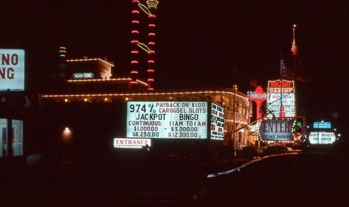 A more innocent time? Las Vegas Strip at Night, 1977. I have not been in Las Vegas in over a quarter