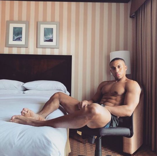 feet-beat:  maikaangel:  💪 😋 🔥👣 💓 