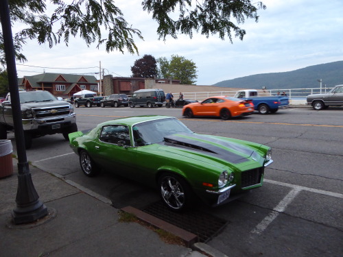 fromcruise-instoconcours: Chevy Camaro Pin-up US Cars Oldtimer Garage