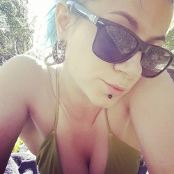 🌻🌻🌻 #Summertime #Bikini #Sunny #Sunshine #Sunbathe #Ilovevitamind #Canadian