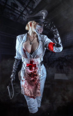 hotcosplaychicks:  The Butcheress by elenasamko