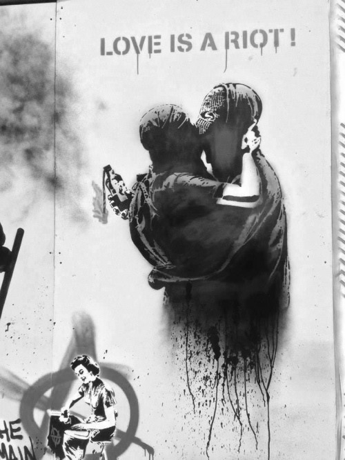 vandal-logic:  burnthebanks:  Source:   http://blog.revoltriot.com/post/76760001243   Damn you street art ..
