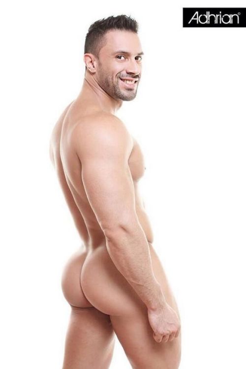 somenaughtylad:  Flex Xtremmo