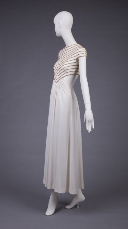 Evening DressDesigner: EstevezDate Made: 1960-1969Origin: United States of America California Los An