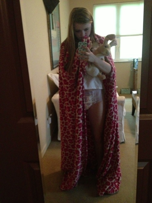 wetdiapersworld:  Pull ups and goodnites! Check out teendiapergirls.com for more diaper pics!