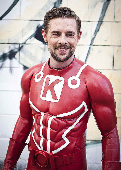 2manykinks: Joko Winterscheidt andKlaas Heufer-Umlauf.  The whole set in their hot superhero outfits. ;) 