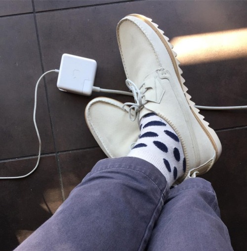 106 Fahrenheit, easy breezy in the suede Heschung #heschung #happysocks #wingshorns #menswear #mensf