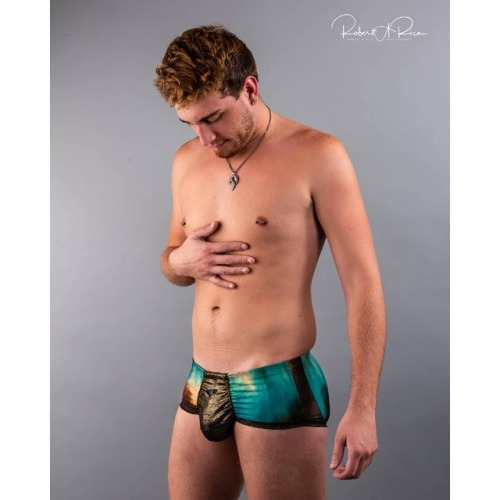 This Pair Of Super Sexy Curiositys Really Turns The Head When You See The Details In The Pouch. The See